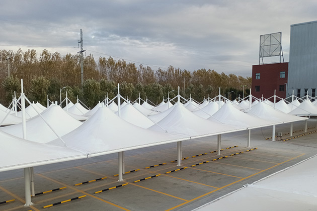 哈爾濱張拉膜：改變城市環(huán)境，點(diǎn)亮冰城風(fēng)采